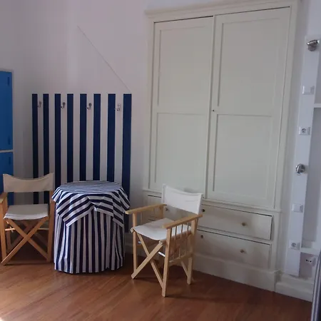 402 Hostel *