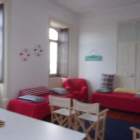 Albergue 402 *